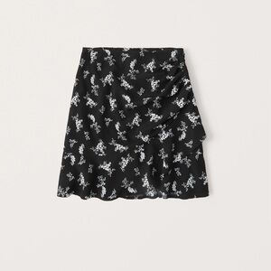Abercrombie and fitch | ruched ruffed wrap mini skirt